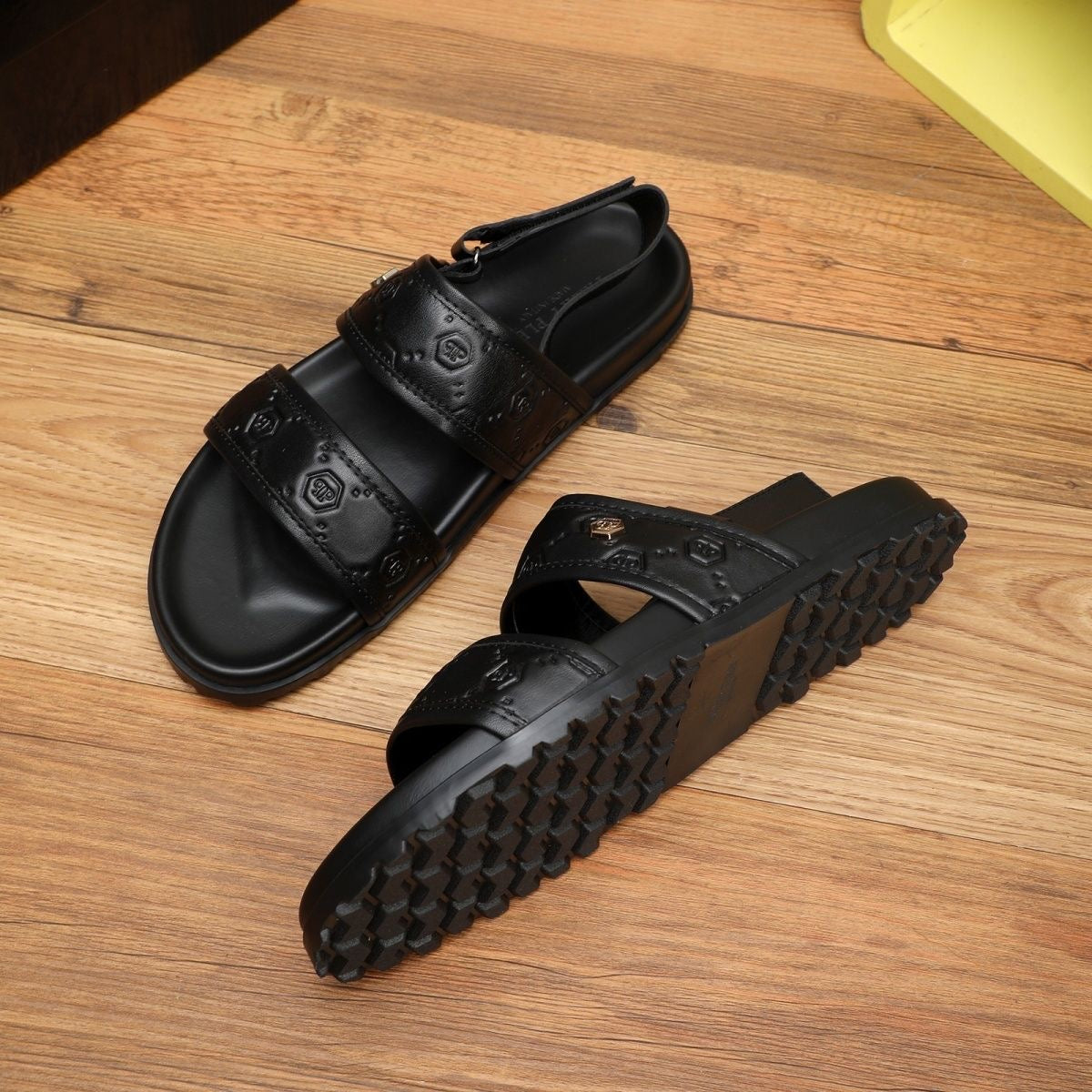 New-PP Leather slippers