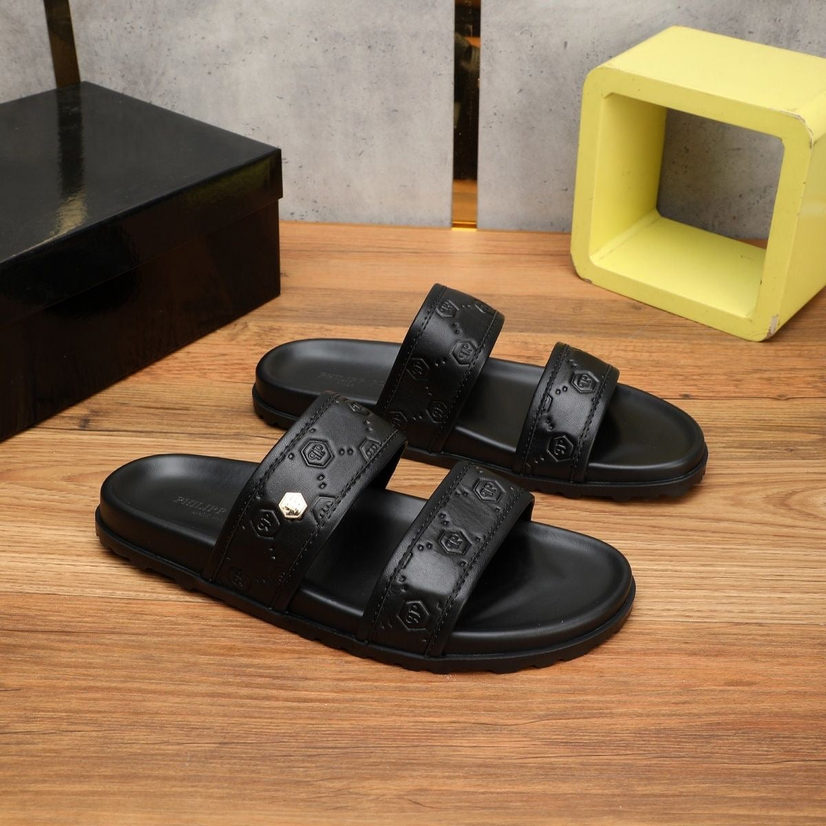 New-PP Leather slippers