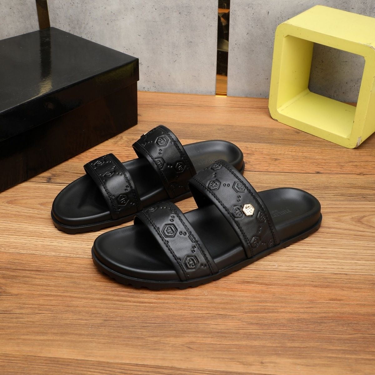 New-PP Leather slippers